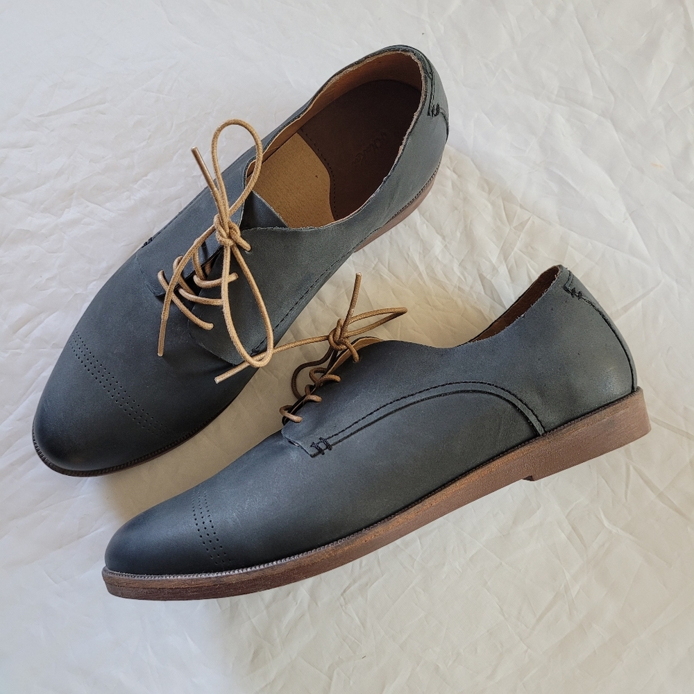 Olukai keawe leather upper shoes size 9